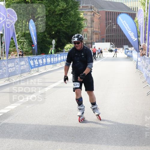 29.06.2025 - hella hamburg halbmarathon Strokosch-Dieckow http://msf.ph/oto/8196291 29.06.2025 09:40:57 Ziel 20098, 20531 meine-sportfotos.de