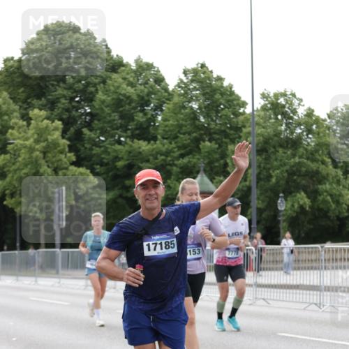 29.06.2025 - hella hamburg halbmarathon Jannik Wohlers http://msf.ph/oto/8196297 29.06.2025 10:24:40 Lombardsbrücke 1740, 2000, 3920, 3961, 3963, 4008, 4010, 7778, 8083, 9573, 11400, 11921, 14649, 15153, 15679, 15942, 17185, 17954, 18194, 18198 meine-sportfotos.de