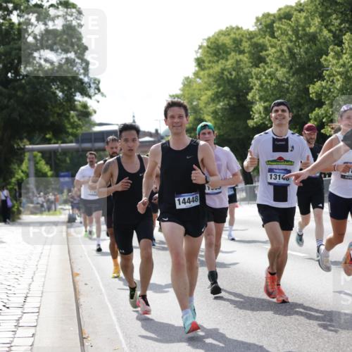 29.06.2025 - hella hamburg halbmarathon Jannik Wohlers http://msf.ph/oto/8196319 29.06.2025 09:46:40 Lombardsbrücke 1053, 1396, 1411, 1577, 2563, 3005, 3790, 3935, 5193, 5660, 6032, 6305, 7080, 7622, 7831, 7867, 8323, 9376, 9519, 10771, 11055, 11370, 11898, 12204, 13148, 13729, 13771, 13991, 14069, 14385, 14388, 14448, 14841, 14899, 14975, 15390, 16417, 16425, 16881, 17014, 17329, 17877, 18357, 18455, 18731, 18906, 18986 meine-sportfotos.de