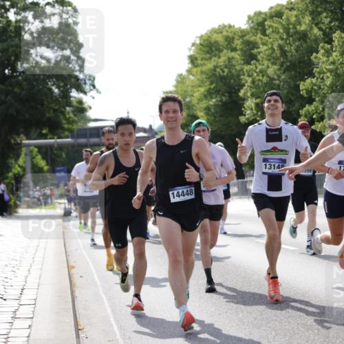 29.06.2025 - hella hamburg halbmarathon Jannik Wohlers http://msf.ph/oto/8196330 29.06.2025 09:46:40 Lombardsbrücke 1053, 1396, 1411, 1577, 2563, 3005, 3790, 3935, 5193, 5660, 6032, 6305, 7080, 7622, 7831, 7867, 8323, 9376, 9519, 10771, 11055, 11370, 11898, 12204, 13148, 13729, 13771, 13991, 14069, 14385, 14388, 14448, 14841, 14899, 14975, 15390, 16417, 16425, 16881, 17014, 17329, 17877, 18357, 18455, 18731, 18906, 18986 meine-sportfotos.de