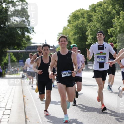 29.06.2025 - hella hamburg halbmarathon Jannik Wohlers http://msf.ph/oto/8196349 29.06.2025 09:46:40 Lombardsbrücke 1053, 1396, 1411, 1577, 2563, 3005, 3790, 3935, 5193, 5660, 6032, 6305, 7080, 7622, 7831, 7867, 8323, 9376, 9519, 10771, 11055, 11370, 11898, 12204, 13148, 13729, 13771, 13991, 14069, 14385, 14388, 14448, 14841, 14899, 14975, 15390, 16417, 16425, 16881, 17014, 17329, 17877, 18357, 18455, 18731, 18906, 18986 meine-sportfotos.de