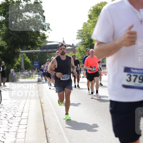 29.06.2025 - hella hamburg halbmarathon Jannik Wohlers http://msf.ph/oto/8196628 29.06.2025 09:46:45 Lombardsbrücke 1053, 1396, 1407, 1411, 1577, 1959, 2563, 2836, 3005, 3790, 3935, 4740, 5193, 6032, 6305, 6915, 7080, 7831, 8323, 9376, 9508, 9519, 10771, 11055, 11370, 11898, 12204, 13148, 13771, 13972, 13991, 14069, 14385, 14388, 14448, 14841, 14975, 15348, 15390, 16177, 16425, 16881, 17014, 17877, 18455, 18731, 18906, 18986 meine-sportfotos.de