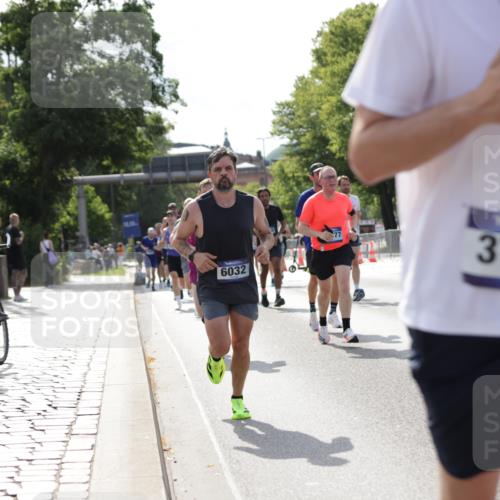 29.06.2025 - hella hamburg halbmarathon Jannik Wohlers http://msf.ph/oto/8196638 29.06.2025 09:46:45 Lombardsbrücke 1053, 1396, 1407, 1411, 1577, 1959, 2563, 2836, 3005, 3790, 3935, 4740, 5193, 6032, 6305, 6915, 7080, 7831, 8323, 9376, 9508, 9519, 10771, 11055, 11370, 11898, 12204, 13148, 13771, 13972, 13991, 14069, 14385, 14388, 14448, 14841, 14975, 15348, 15390, 16177, 16425, 16881, 17014, 17877, 18455, 18731, 18906, 18986 meine-sportfotos.de