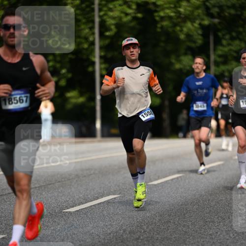 29.06.2025 - hella hamburg halbmarathon Dr. Thomas Lammeyer http://msf.ph/oto/8196668 29.06.2025 09:47:54 Kennedybrücke 1065, 2021, 2879, 3075, 3845, 3968, 4678, 5367, 7349, 8473, 8731, 10790, 10848 meine-sportfotos.de