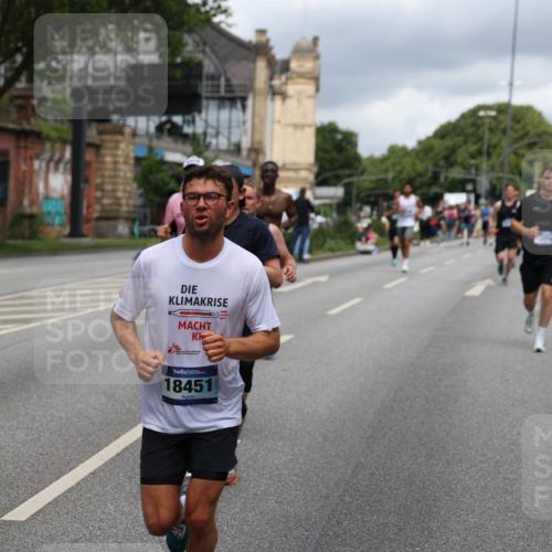 29.06.2025 - hella hamburg halbmarathon Yannick Fuchs http://msf.ph/oto/8196674 29.06.2025 10:44:24 20KM 1119, 1216, 1321, 1399, 1507, 1630, 2020, 2234, 2788, 3296, 3852, 3947, 4127, 4247, 4346, 4933, 5894, 6125, 6795, 7176, 8153, 8313, 8576, 8657, 8689, 8704, 8899, 8921, 9031, 9303, 10371, 10480, 10750, 11356, 11455, 11607, 12235, 12527, 12624, 12733, 13282, 13463, 13609, 13758, 13812, 14257, 14562, 15803, 15950, 16000, 16242, 16716, 16732, 16806, 16887, 17247, 17282, 17319, 18066, 18228, 18229, 18370, 18451, 18499, 18657, 18658, 18811, 18884 meine-sportfotos.de