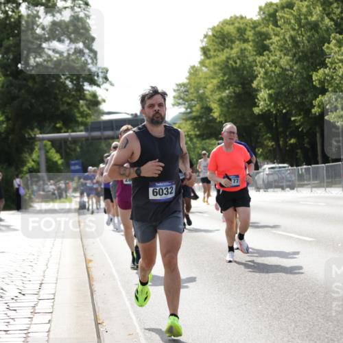 29.06.2025 - hella hamburg halbmarathon Jannik Wohlers http://msf.ph/oto/8196675 29.06.2025 09:46:45 Lombardsbrücke 1053, 1396, 1407, 1411, 1577, 1959, 2563, 2836, 3005, 3790, 3935, 4740, 5193, 6032, 6305, 6915, 7080, 7831, 8323, 9376, 9508, 9519, 10771, 11055, 11370, 11898, 12204, 13148, 13771, 13972, 13991, 14069, 14385, 14388, 14448, 14841, 14975, 15348, 15390, 16177, 16425, 16881, 17014, 17877, 18455, 18731, 18906, 18986 meine-sportfotos.de