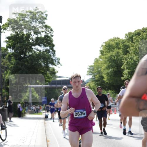 29.06.2025 - hella hamburg halbmarathon Jannik Wohlers http://msf.ph/oto/8196703 29.06.2025 09:46:47 Lombardsbrücke 1396, 1407, 1411, 1910, 1959, 2563, 2774, 2836, 3005, 3790, 3935, 4740, 5193, 6032, 6305, 6473, 6915, 7831, 7972, 8366, 9376, 9508, 9519, 10771, 11055, 11370, 12204, 13148, 13771, 13972, 13991, 14069, 14385, 14388, 14448, 14841, 14975, 15348, 15390, 16177, 16425, 16698, 17014, 17877, 18455, 18731, 18906, 18986 meine-sportfotos.de