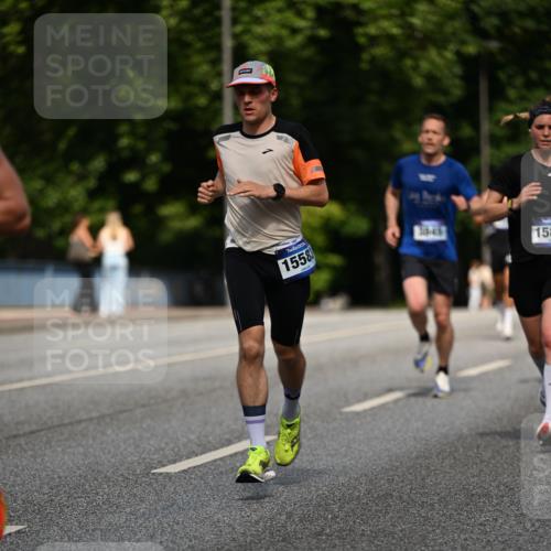 29.06.2025 - hella hamburg halbmarathon Dr. Thomas Lammeyer http://msf.ph/oto/8196769 29.06.2025 09:47:54 Kennedybrücke 1065, 2021, 2879, 3075, 3845, 3968, 4678, 5367, 7349, 8473, 8731, 10790, 10848 meine-sportfotos.de