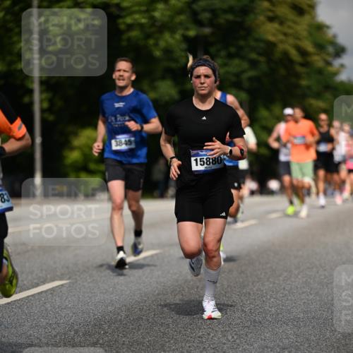 29.06.2025 - hella hamburg halbmarathon Dr. Thomas Lammeyer http://msf.ph/oto/8196809 29.06.2025 09:47:55 Kennedybrücke 1065, 2021, 2879, 3075, 3201, 3845, 3968, 4678, 5367, 7349, 8473, 8731, 10156, 10848 meine-sportfotos.de