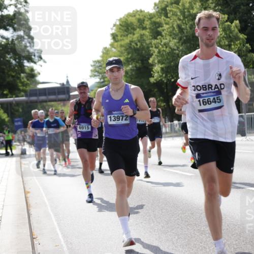29.06.2025 - hella hamburg halbmarathon Jannik Wohlers http://msf.ph/oto/8196830 29.06.2025 09:46:50 Lombardsbrücke 1002, 1396, 1407, 1910, 1959, 2121, 2228, 2563, 2774, 2836, 3005, 3790, 3935, 4246, 4740, 5961, 6032, 6305, 6473, 6915, 7831, 7972, 8366, 9376, 9508, 9519, 10771, 11055, 11370, 11806, 12137, 12204, 13148, 13771, 13972, 13991, 14069, 14388, 14448, 14975, 15348, 15390, 15500, 15939, 16075, 16177, 16425, 16698, 17877, 18455, 18731, 18906, 19059 meine-sportfotos.de