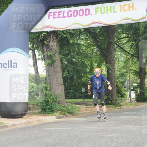 29.06.2025 - hella hamburg halbmarathon KatJ http://msf.ph/oto/8196837 29.06.2025 09:28:28 Zwischen KM18-KM19  meine-sportfotos.de