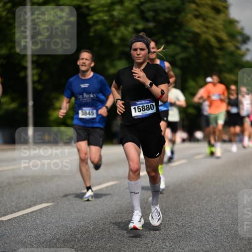 29.06.2025 - hella hamburg halbmarathon Dr. Thomas Lammeyer http://msf.ph/oto/8196847 29.06.2025 09:47:55 Kennedybrücke 1065, 2021, 2879, 3075, 3201, 3845, 3968, 4678, 5367, 7349, 8473, 8731, 10156, 10848 meine-sportfotos.de