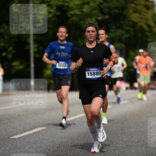 29.06.2025 - hella hamburg halbmarathon Dr. Thomas Lammeyer http://msf.ph/oto/8196908 29.06.2025 09:47:55 Kennedybrücke 1065, 2021, 2879, 3075, 3201, 3845, 3968, 4678, 5367, 7349, 8473, 8731, 10156, 10848 meine-sportfotos.de