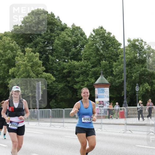 29.06.2025 - hella hamburg halbmarathon Jannik Wohlers http://msf.ph/oto/8196910 29.06.2025 10:24:44 Lombardsbrücke 1627, 1740, 2000, 3920, 3961, 3963, 5564, 5814, 7778, 8083, 8962, 9573, 9927, 11400, 11921, 14086, 14649, 15153, 15679, 15942, 17185, 17954, 18194, 18198 meine-sportfotos.de