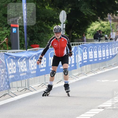 29.06.2025 - hella hamburg halbmarathon Strokosch-Dieckow http://msf.ph/oto/8197005 29.06.2025 09:42:54 Ziel 20076 meine-sportfotos.de