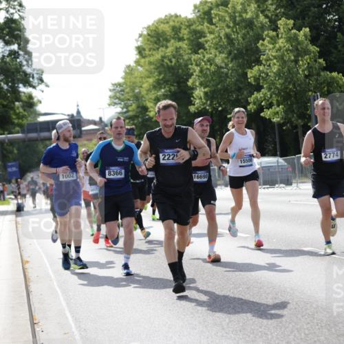 29.06.2025 - hella hamburg halbmarathon Jannik Wohlers http://msf.ph/oto/8197036 29.06.2025 09:46:52 Lombardsbrücke 1002, 1407, 1910, 1959, 2121, 2228, 2563, 2774, 2836, 3783, 3790, 3935, 4246, 4740, 5961, 6032, 6305, 6473, 6915, 7831, 7972, 8366, 9376, 9508, 9519, 10771, 11055, 11370, 11806, 12137, 12204, 13148, 13771, 13972, 13991, 14388, 14448, 14975, 15348, 15500, 15939, 16075, 16177, 16425, 16698, 17877, 18455, 18731, 19059 meine-sportfotos.de