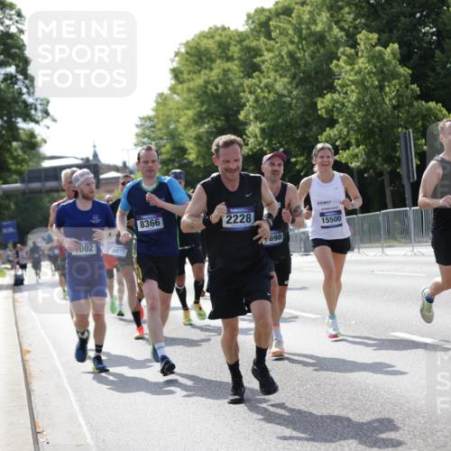 29.06.2025 - hella hamburg halbmarathon Jannik Wohlers http://msf.ph/oto/8197075 29.06.2025 09:46:53 Lombardsbrücke 1002, 1407, 1910, 1959, 2121, 2228, 2563, 2774, 2836, 3783, 3790, 3935, 4246, 4740, 5961, 6032, 6305, 6473, 6915, 7831, 7972, 8366, 9376, 9508, 9519, 10771, 11055, 11370, 11806, 12137, 12204, 13148, 13771, 13972, 13991, 14388, 14448, 14975, 15348, 15500, 15939, 16075, 16177, 16425, 16698, 17877, 18455, 19059 meine-sportfotos.de