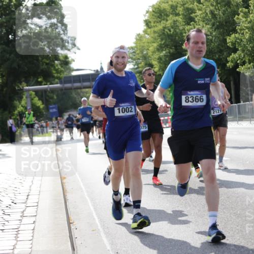 29.06.2025 - hella hamburg halbmarathon Jannik Wohlers http://msf.ph/oto/8197117 29.06.2025 09:46:54 Lombardsbrücke 1002, 1407, 1910, 1959, 2121, 2228, 2563, 2774, 2836, 3783, 3790, 3935, 4246, 4740, 5961, 6032, 6305, 6473, 6915, 7831, 7972, 8366, 9171, 9376, 9508, 9519, 10771, 11055, 11370, 11806, 12137, 12204, 13148, 13972, 13991, 14388, 14448, 14975, 15348, 15500, 15939, 16075, 16177, 16425, 16698, 17877, 18455, 19059 meine-sportfotos.de