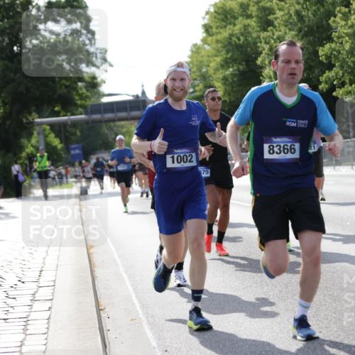 29.06.2025 - hella hamburg halbmarathon Jannik Wohlers http://msf.ph/oto/8197141 29.06.2025 09:46:54 Lombardsbrücke 1002, 1407, 1910, 1959, 2121, 2228, 2563, 2774, 2836, 3783, 3790, 3935, 4246, 4740, 5961, 6032, 6305, 6473, 6915, 7831, 7972, 8366, 9171, 9376, 9508, 9519, 10771, 11055, 11370, 11806, 12137, 12204, 13148, 13972, 13991, 14388, 14448, 14975, 15348, 15500, 15939, 16075, 16177, 16425, 16698, 17877, 18455, 19059 meine-sportfotos.de