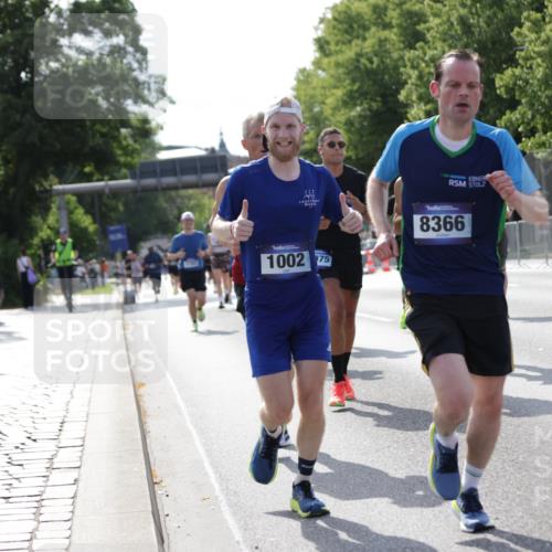 29.06.2025 - hella hamburg halbmarathon Jannik Wohlers http://msf.ph/oto/8197151 29.06.2025 09:46:54 Lombardsbrücke 1002, 1407, 1910, 1959, 2121, 2228, 2563, 2774, 2836, 3783, 3790, 3935, 4246, 4740, 5961, 6032, 6305, 6473, 6915, 7831, 7972, 8366, 9171, 9376, 9508, 9519, 10771, 11055, 11370, 11806, 12137, 12204, 13148, 13972, 13991, 14388, 14448, 14975, 15348, 15500, 15939, 16075, 16177, 16425, 16698, 17877, 18455, 19059 meine-sportfotos.de