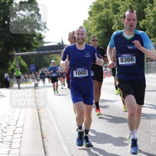 29.06.2025 - hella hamburg halbmarathon Jannik Wohlers http://msf.ph/oto/8197160 29.06.2025 09:46:54 Lombardsbrücke 1002, 1407, 1910, 1959, 2121, 2228, 2563, 2774, 2836, 3783, 3790, 3935, 4246, 4740, 5961, 6032, 6305, 6473, 6915, 7831, 7972, 8366, 9171, 9376, 9508, 9519, 10771, 11055, 11370, 11806, 12137, 12204, 13148, 13972, 13991, 14388, 14448, 14975, 15348, 15500, 15939, 16075, 16177, 16425, 16698, 17877, 18455, 19059 meine-sportfotos.de