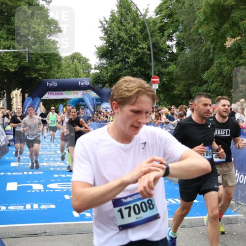 29.06.2025 - hella hamburg halbmarathon Zöllner http://msf.ph/oto/8197167 29.06.2025 10:46:08 Ziel 2189, 2707, 5648, 6460, 7961, 8269, 9585, 11125, 11936, 12269, 13630, 14462, 14804, 16136, 16466, 16475, 18081, 18702 meine-sportfotos.de