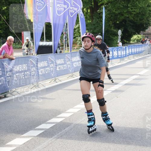 29.06.2025 - hella hamburg halbmarathon Strokosch-Dieckow http://msf.ph/oto/8197242 29.06.2025 09:43:19 Ziel 20257 meine-sportfotos.de
