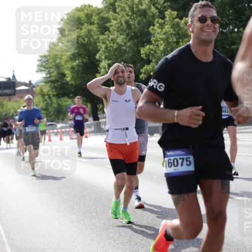 29.06.2025 - hella hamburg halbmarathon Jannik Wohlers http://msf.ph/oto/8197243 29.06.2025 09:46:56 Lombardsbrücke 1002, 1407, 1910, 1959, 2121, 2228, 2563, 2774, 2836, 3783, 3790, 3935, 4246, 4740, 5961, 6032, 6305, 6473, 6915, 7831, 7972, 8366, 9171, 9376, 9508, 10771, 11370, 11806, 12137, 12204, 12704, 13972, 14388, 14459, 14975, 15348, 15500, 15939, 16075, 16177, 16698, 18455, 19059 meine-sportfotos.de