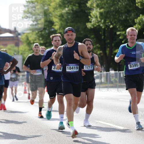 29.06.2025 - hella hamburg halbmarathon Jannik Wohlers http://msf.ph/oto/8197271 29.06.2025 09:47:05 Lombardsbrücke 1002, 1217, 1407, 1910, 2121, 2228, 2404, 2774, 2851, 3783, 4246, 4740, 5923, 5961, 6473, 6915, 7972, 8366, 8395, 9171, 9508, 11806, 12137, 12704, 12751, 13029, 14459, 15500, 15939, 16075, 16123, 16698, 17154, 18419, 19059 meine-sportfotos.de