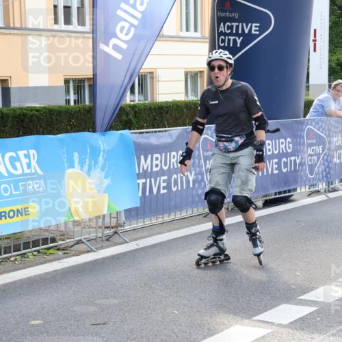 29.06.2025 - hella hamburg halbmarathon Strokosch-Dieckow http://msf.ph/oto/8197289 29.06.2025 09:43:22 Ziel 20257 meine-sportfotos.de