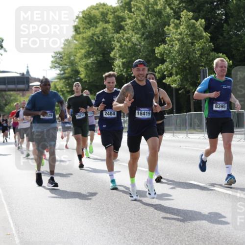29.06.2025 - hella hamburg halbmarathon Jannik Wohlers http://msf.ph/oto/8197313 29.06.2025 09:47:06 Lombardsbrücke 1002, 1217, 1910, 2121, 2228, 2404, 2774, 2851, 3783, 4246, 5923, 5961, 6473, 6915, 7972, 8084, 8366, 8395, 9171, 11019, 11559, 11806, 12137, 12704, 12751, 13029, 13419, 14459, 15500, 15939, 16075, 16123, 16698, 17154, 18419, 19059 meine-sportfotos.de