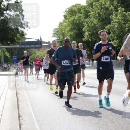 29.06.2025 - hella hamburg halbmarathon Jannik Wohlers http://msf.ph/oto/8197352 29.06.2025 09:47:07 Lombardsbrücke 1002, 1217, 1910, 2121, 2228, 2404, 2774, 2851, 3783, 4246, 5923, 5961, 6473, 7972, 8084, 8366, 8395, 9171, 11019, 11559, 11806, 12137, 12704, 12751, 13029, 13419, 14459, 15500, 15939, 16075, 16123, 16698, 17154, 18419, 19059 meine-sportfotos.de