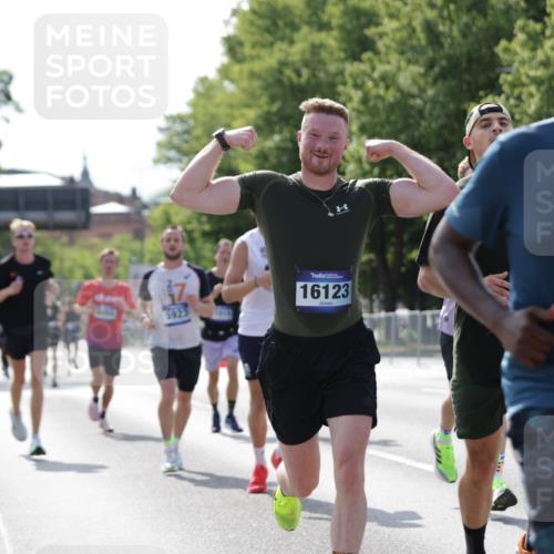 29.06.2025 - hella hamburg halbmarathon Jannik Wohlers http://msf.ph/oto/8197442 29.06.2025 09:47:08 Lombardsbrücke 1002, 1217, 1910, 2121, 2228, 2404, 2774, 2851, 3783, 4246, 5923, 5961, 7972, 8084, 8366, 8395, 9171, 11019, 11559, 11806, 12137, 12704, 12751, 13029, 13419, 14459, 15500, 15939, 16075, 16123, 16698, 17154, 18419, 19059 meine-sportfotos.de