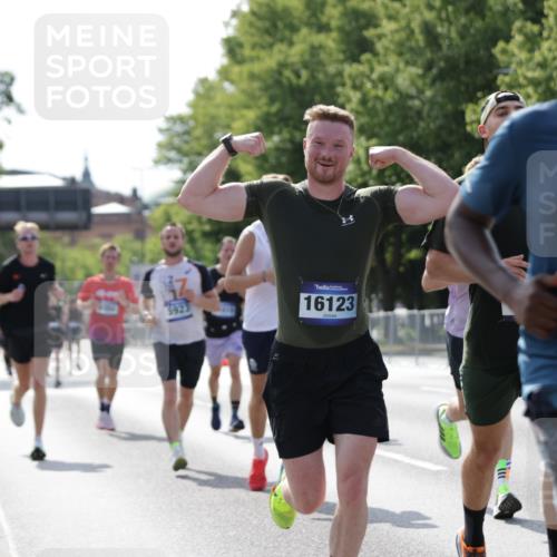 29.06.2025 - hella hamburg halbmarathon Jannik Wohlers http://msf.ph/oto/8197451 29.06.2025 09:47:08 Lombardsbrücke 1002, 1217, 1910, 2121, 2228, 2404, 2774, 2851, 3783, 4246, 5923, 5961, 7972, 8084, 8366, 8395, 9171, 11019, 11559, 11806, 12137, 12704, 12751, 13029, 13419, 14459, 15500, 15939, 16075, 16123, 16698, 17154, 18419, 19059 meine-sportfotos.de