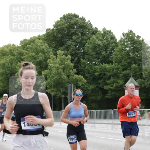 29.06.2025 - hella hamburg halbmarathon Jannik Wohlers http://msf.ph/oto/8197600 29.06.2025 10:24:53 Lombardsbrücke 1627, 2000, 2278, 3920, 3961, 3963, 5564, 5814, 6869, 8083, 8962, 9927, 11157, 11921, 13510, 14086, 14649, 15016, 15119, 15679, 16421, 16422 meine-sportfotos.de