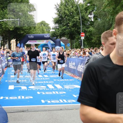 29.06.2025 - hella hamburg halbmarathon Zöllner http://msf.ph/oto/8197616 29.06.2025 10:46:14 Ziel 1569, 1759, 2048, 2590, 2707, 3087, 4949, 6388, 7450, 7961, 10796, 11094, 11125, 16136, 16466, 16475, 17190, 18702, 18797 meine-sportfotos.de