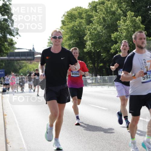 29.06.2025 - hella hamburg halbmarathon Jannik Wohlers http://msf.ph/oto/8197629 29.06.2025 09:47:11 Lombardsbrücke 1217, 2404, 2851, 3783, 5923, 5961, 8084, 8395, 9171, 11019, 11559, 11806, 12137, 12704, 12751, 13029, 13419, 14459, 15939, 16123, 17154, 18419, 18689 meine-sportfotos.de