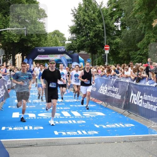 29.06.2025 - hella hamburg halbmarathon Zöllner http://msf.ph/oto/8197636 29.06.2025 10:46:14 Ziel 1569, 1759, 2048, 2590, 2707, 3087, 4949, 6388, 7450, 7961, 10796, 11094, 11125, 16136, 16466, 16475, 17190, 18702, 18797 meine-sportfotos.de