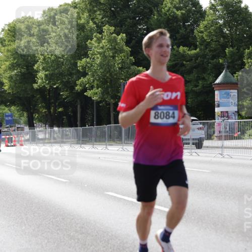 29.06.2025 - hella hamburg halbmarathon Jannik Wohlers http://msf.ph/oto/8197668 29.06.2025 09:47:13 Lombardsbrücke 1217, 2404, 2851, 5923, 8084, 8395, 9171, 10968, 11019, 11559, 12704, 12751, 13029, 13419, 14459, 16123, 17154, 18419, 18689 meine-sportfotos.de