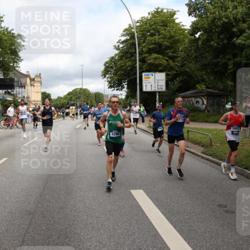 29.06.2025 - hella hamburg halbmarathon Yannick Fuchs http://msf.ph/oto/8197705 29.06.2025 10:44:28 20KM 1119, 1216, 1321, 1399, 1507, 1630, 2020, 2234, 3296, 3852, 3947, 4127, 4346, 4933, 5894, 6662, 6712, 6795, 7176, 7930, 7932, 8153, 8313, 8572, 8657, 8704, 8899, 9031, 9303, 10371, 10750, 11356, 11455, 11607, 12235, 12527, 12624, 13008, 13282, 13609, 13758, 13812, 14034, 14257, 15803, 15950, 16000, 16242, 16716, 16732, 16806, 16887, 17247, 17319, 17384, 18066, 18228, 18229, 18370, 18451, 18499, 18657, 18658, 18811, 18884 meine-sportfotos.de