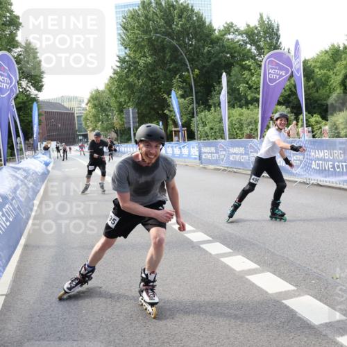 29.06.2025 - hella hamburg halbmarathon Strokosch-Dieckow http://msf.ph/oto/8197730 29.06.2025 09:44:19 Ziel 20495, 20496, 20535 meine-sportfotos.de