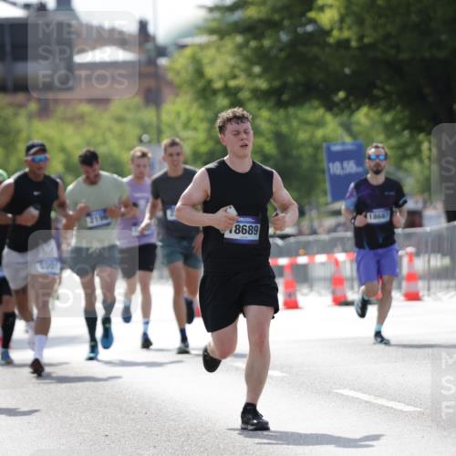 29.06.2025 - hella hamburg halbmarathon Jannik Wohlers http://msf.ph/oto/8197739 29.06.2025 09:47:14 Lombardsbrücke 1217, 2404, 2851, 5923, 8084, 8395, 8901, 9171, 10968, 11019, 11559, 12704, 12751, 13029, 13419, 14459, 16123, 17154, 18419, 18689 meine-sportfotos.de