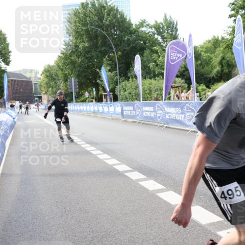 29.06.2025 - hella hamburg halbmarathon Strokosch-Dieckow http://msf.ph/oto/8197741 29.06.2025 09:44:19 Ziel 20495, 20496, 20535 meine-sportfotos.de