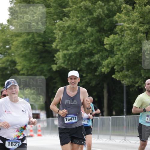 29.06.2025 - hella hamburg halbmarathon Jannik Wohlers http://msf.ph/oto/8197750 29.06.2025 10:24:54 Lombardsbrücke 1627, 2000, 2278, 3920, 3961, 3963, 5564, 5814, 6869, 8083, 8962, 9927, 11157, 11921, 13510, 14086, 15016, 15119, 15679, 16421, 16422 meine-sportfotos.de