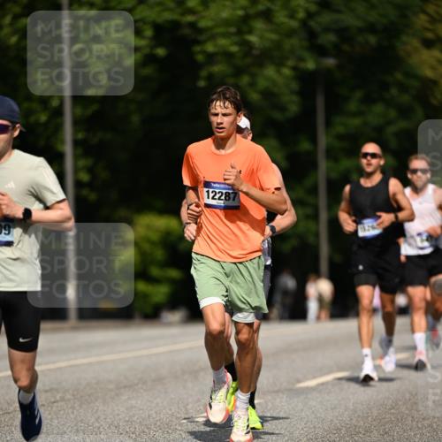29.06.2025 - hella hamburg halbmarathon Dr. Thomas Lammeyer http://msf.ph/oto/8197777 29.06.2025 09:48:00 Kennedybrücke 1065, 2021, 2879, 3201, 3845, 4678, 5367, 6619, 7349, 8473, 8731, 10156, 10848 meine-sportfotos.de