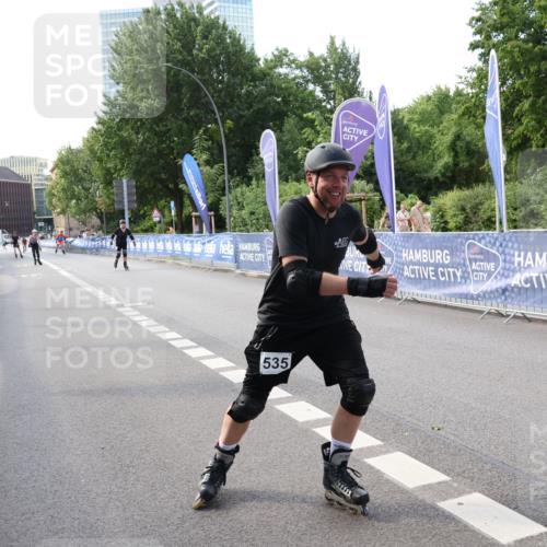 29.06.2025 - hella hamburg halbmarathon Strokosch-Dieckow http://msf.ph/oto/8197796 29.06.2025 09:44:21 Ziel 20184, 20287, 20495, 20496, 20535 meine-sportfotos.de