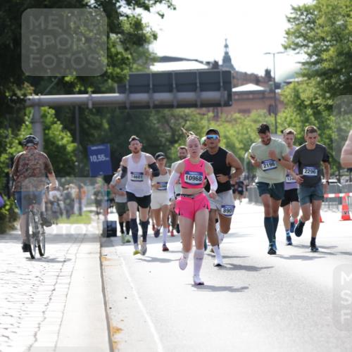 29.06.2025 - hella hamburg halbmarathon Jannik Wohlers http://msf.ph/oto/8197807 29.06.2025 09:47:15 Lombardsbrücke 1217, 2196, 2296, 2404, 2851, 5923, 8084, 8395, 8901, 9171, 10968, 11019, 11559, 12704, 12751, 13029, 13419, 13514, 14459, 14601, 16123, 17154, 18419, 18689 meine-sportfotos.de
