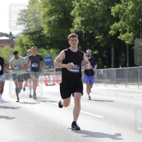 29.06.2025 - hella hamburg halbmarathon Jannik Wohlers http://msf.ph/oto/8197850 29.06.2025 09:47:16 Lombardsbrücke 1217, 2196, 2296, 2404, 2851, 5923, 8084, 8395, 8901, 10968, 11019, 11559, 12462, 12704, 12751, 13029, 13419, 13514, 14459, 14601, 16123, 16964, 17154, 18419, 18687, 18689 meine-sportfotos.de