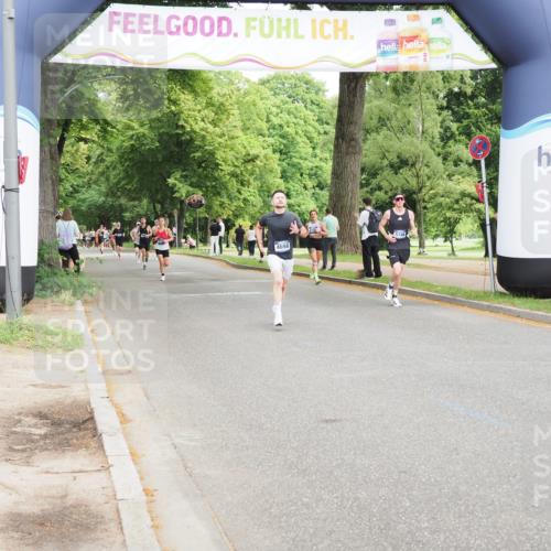 29.06.2025 - hella hamburg halbmarathon MichiJ http://msf.ph/oto/8197877 29.06.2025 10:21:06 Zwischen KM18-KM19 4698, 13617 meine-sportfotos.de