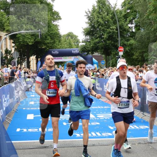 29.06.2025 - hella hamburg halbmarathon Zöllner http://msf.ph/oto/8197882 29.06.2025 10:46:17 Ziel 1569, 1759, 2048, 2590, 2707, 3056, 3087, 4949, 6388, 7450, 9497, 10796, 11094, 11125, 16136, 16466, 16475, 17190, 18797 meine-sportfotos.de